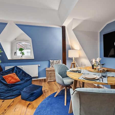 Edler Wohnraum Modernes Vorstadtstudio Mit Emma-Bett, Garten & Kaffeevollautomat Zwickau Exteriör bild