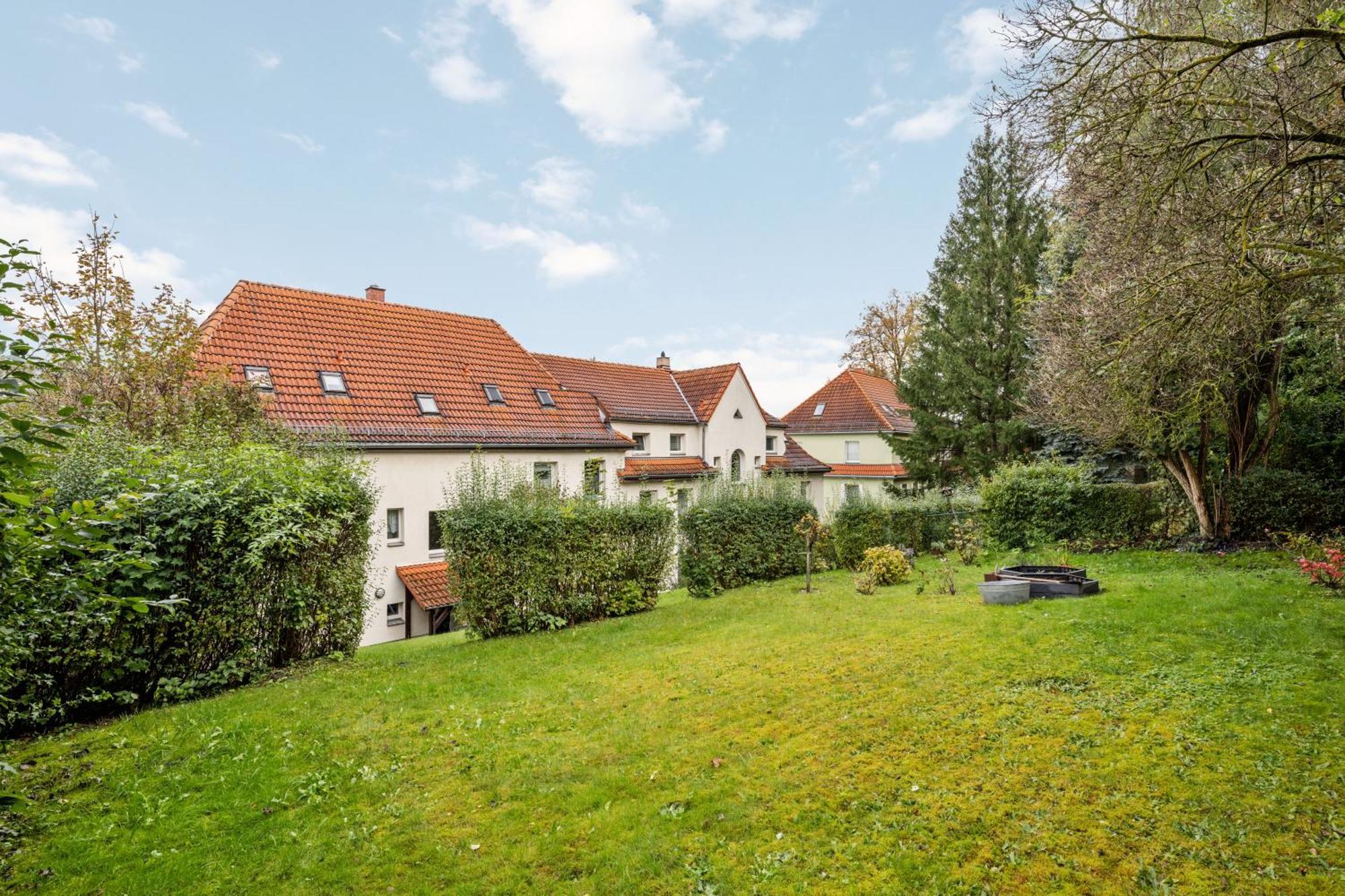 Edler Wohnraum Modernes Vorstadtstudio Mit Emma-Bett, Garten & Kaffeevollautomat Zwickau Exteriör bild