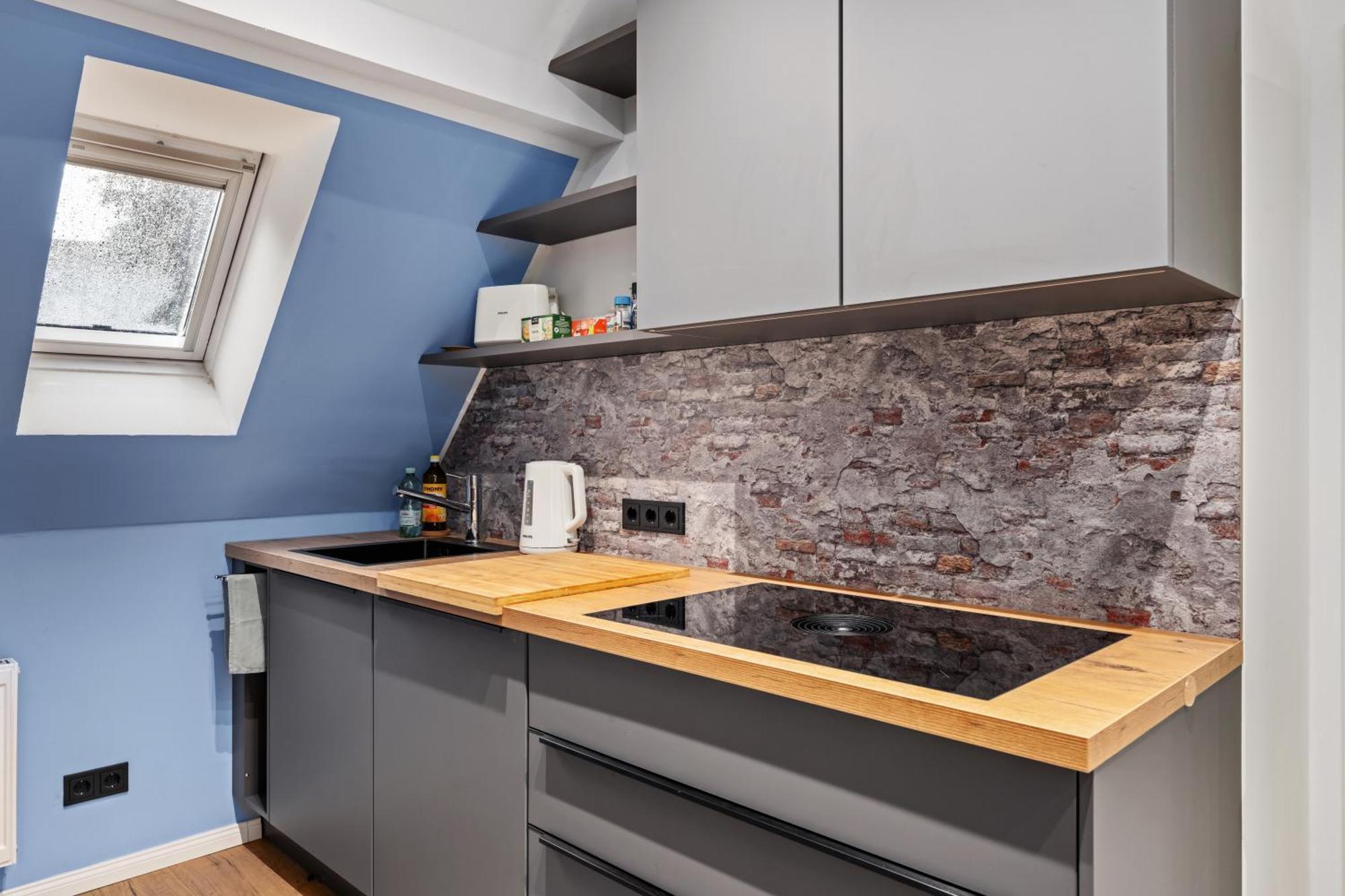 Edler Wohnraum Modernes Vorstadtstudio Mit Emma-Bett, Garten & Kaffeevollautomat Zwickau Exteriör bild