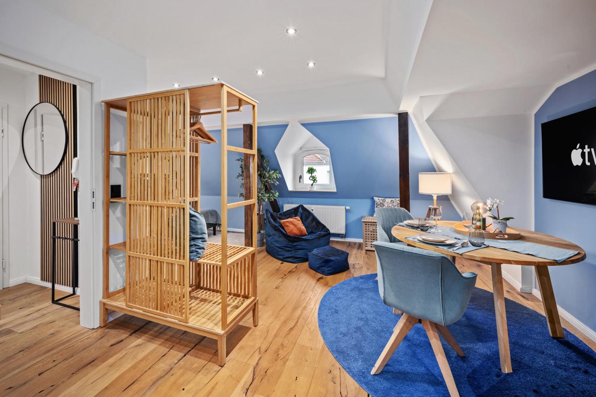 Edler Wohnraum Modernes Vorstadtstudio Mit Emma-Bett, Garten & Kaffeevollautomat Zwickau Exteriör bild