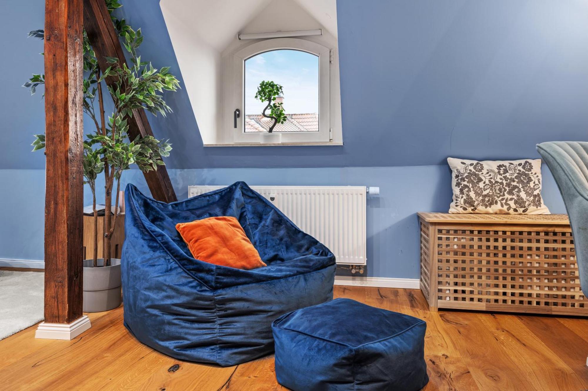 Edler Wohnraum Modernes Vorstadtstudio Mit Emma-Bett, Garten & Kaffeevollautomat Zwickau Exteriör bild